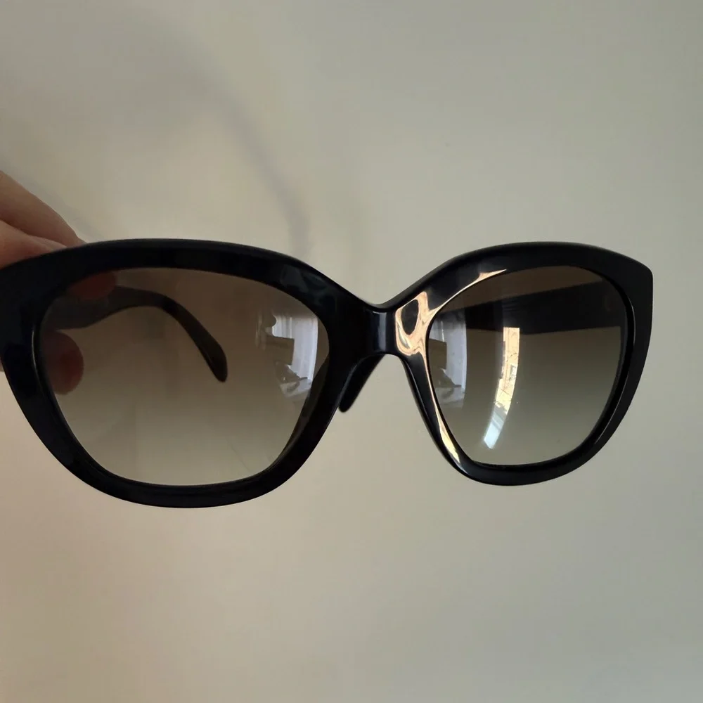 PRADA  SPR16R 1AB-0A7 Gloss Black/Brown Gradient Women's Sunglasses Italy
